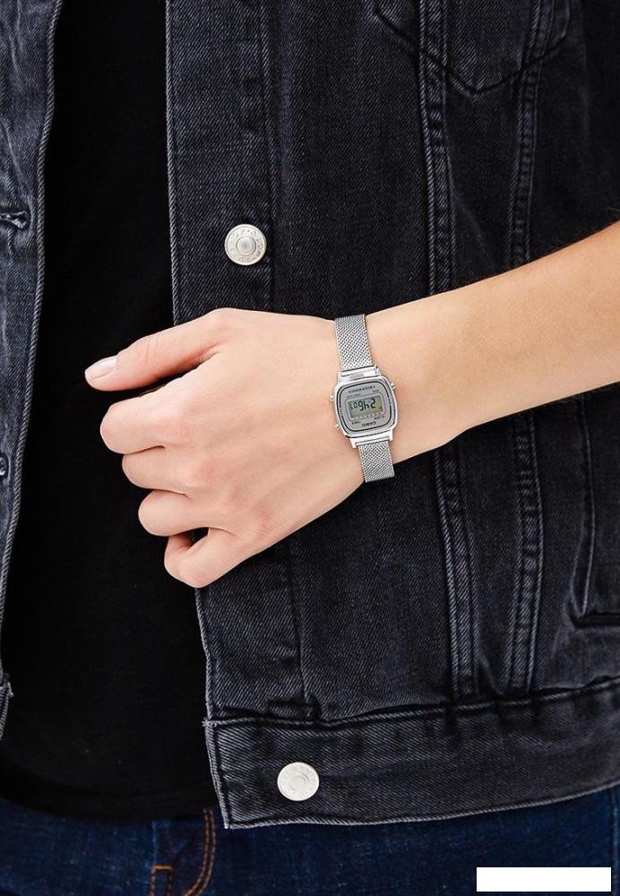 Наручные часы Casio LA-670WEM-7E
