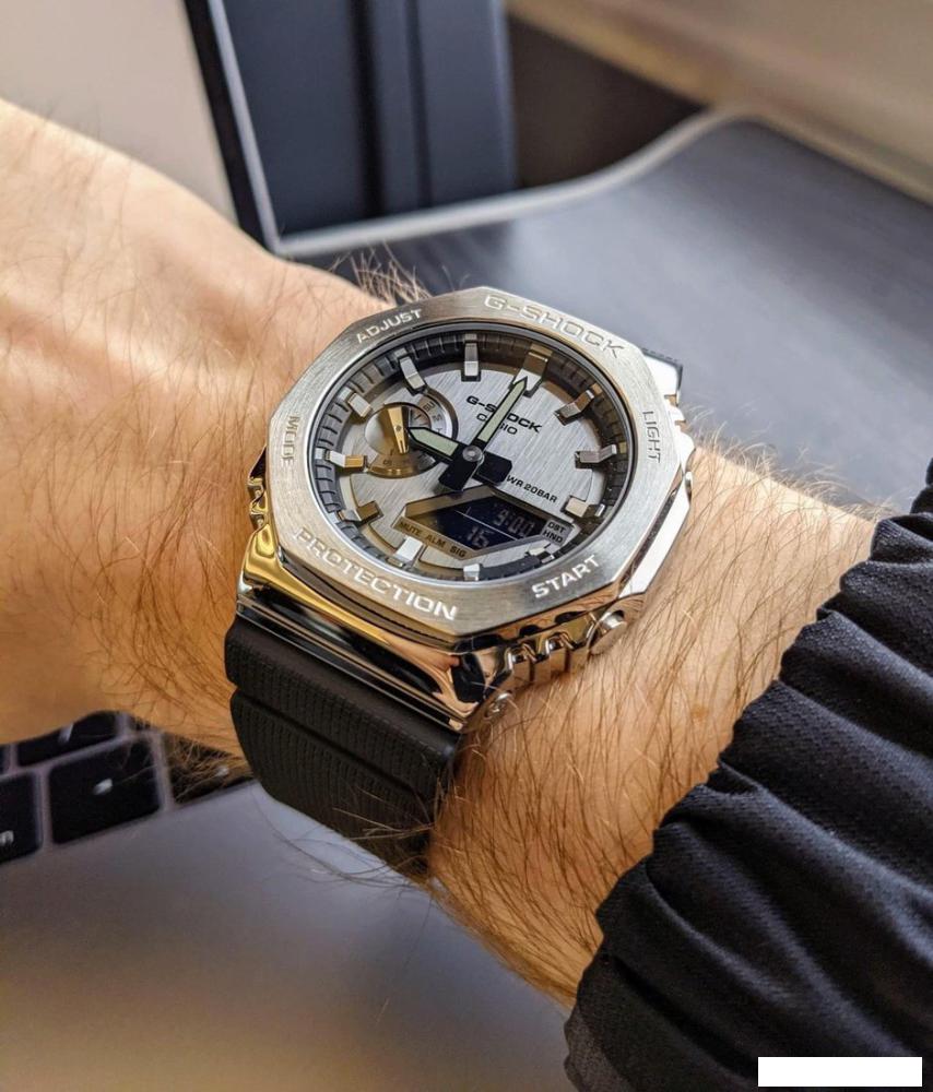 Наручные часы Casio G-Shock GM-2100-1A