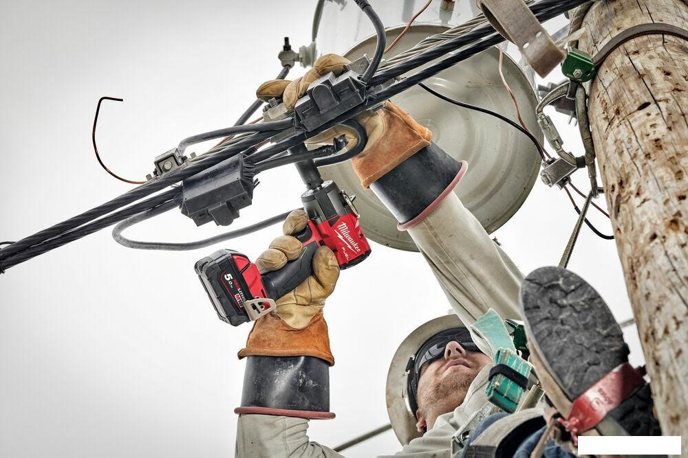 Гайковерт Milwaukee M18 FUEL M18FMTIW2F38-0X 4933479153 (без АКБ, кейс)