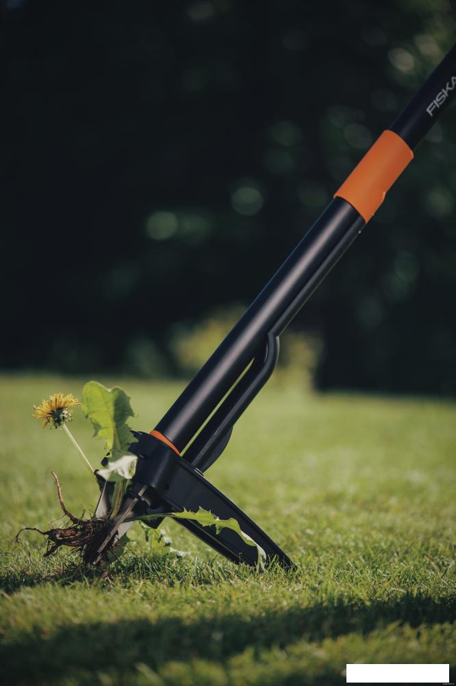 Корнеудалитель Fiskars Xact 1020126