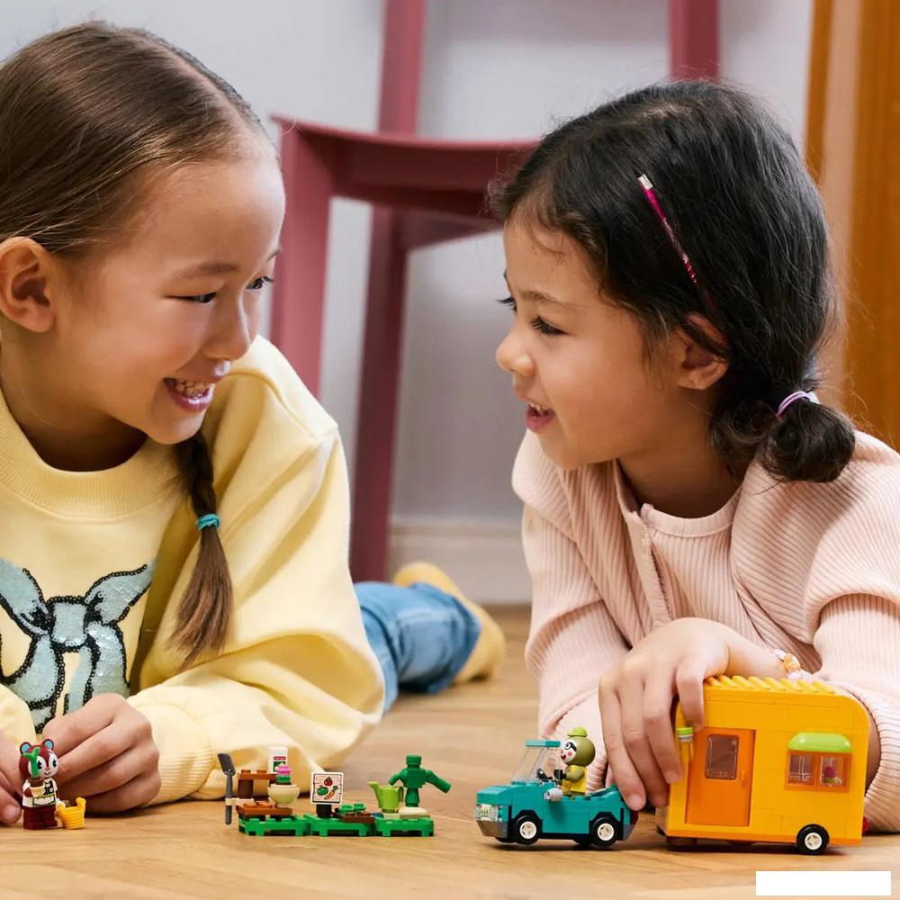 Конструктор LEGO Animal Crossing Садовый магазин на колесах Лейфа 77054