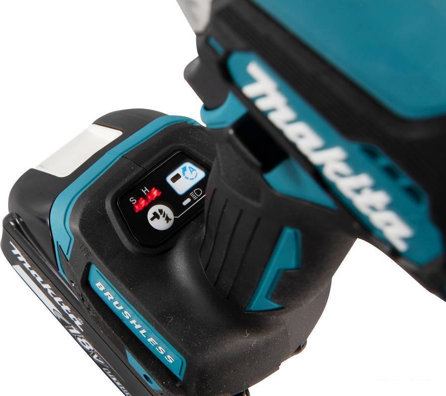 Винтоверт Makita DTD157RTJ (с 2-мя АКБ, кейс )