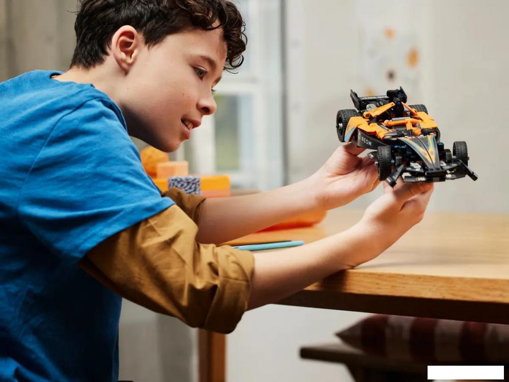 Конструктор LEGO Technic 42169 NEOM McLaren Formula E Race Car