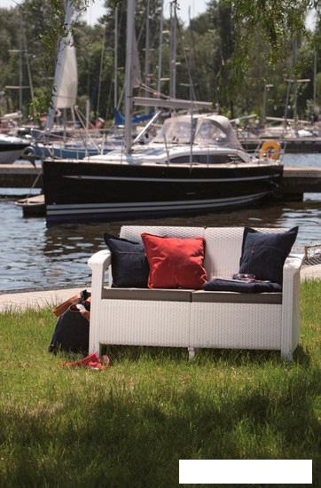Садовый диван Keter Corfu Love Seat (коричневый)