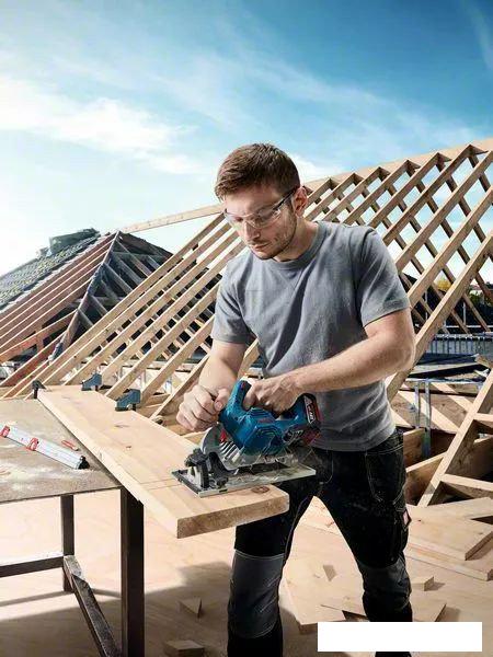 Дисковая (циркулярная) пила Bosch GKS 185-LI Professional 06016C1221 (без АКБ)