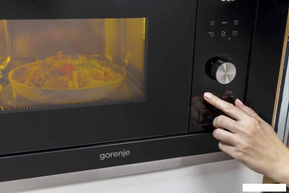Микроволновая печь Gorenje BM201AG1X