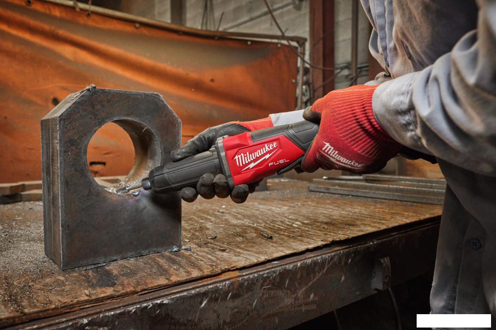 Прямошлифовальная машина Milwaukee M18 FDGROVPDB-0X One-Key Fuel 4933480957 (без АКБ, кейс)