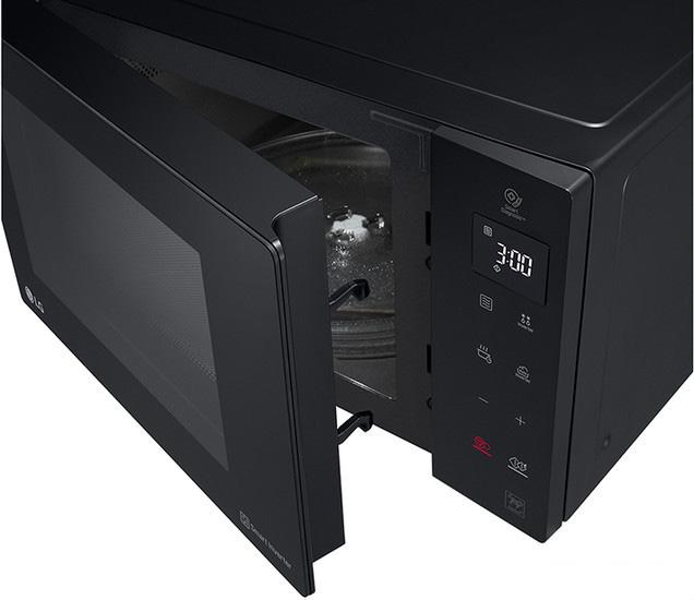 Микроволновая печь LG MW23R35GIB