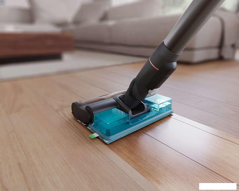 Вертикальный пылесос с влажной уборкой Philips XC7055/01