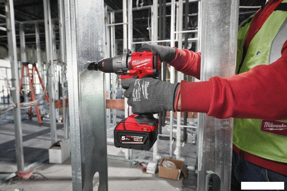 Дрель-шуруповерт Milwaukee M18 FUEL M18FDD3-502X 4933479863 (с 2-мя АКБ 5 Ач, кейс)