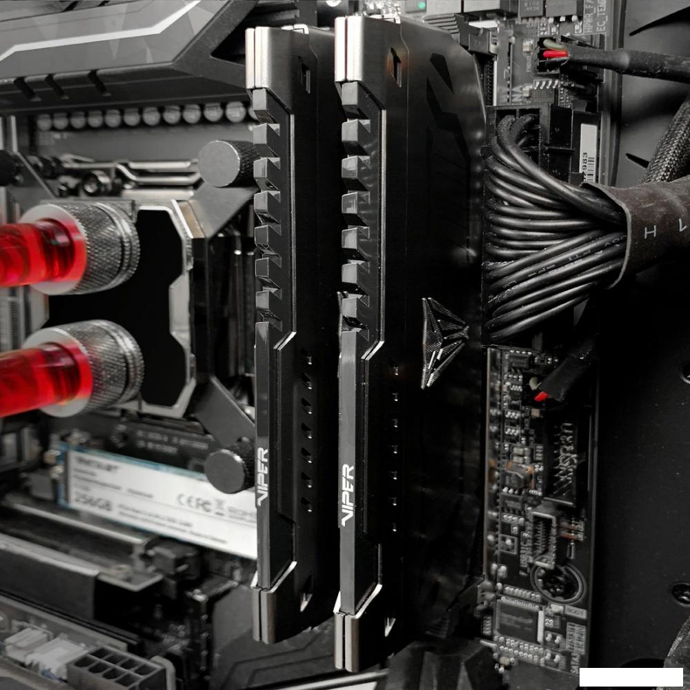 Оперативная память Patriot Viper Steel 8GB DDR4 PC4-25600 PVS48G320C6