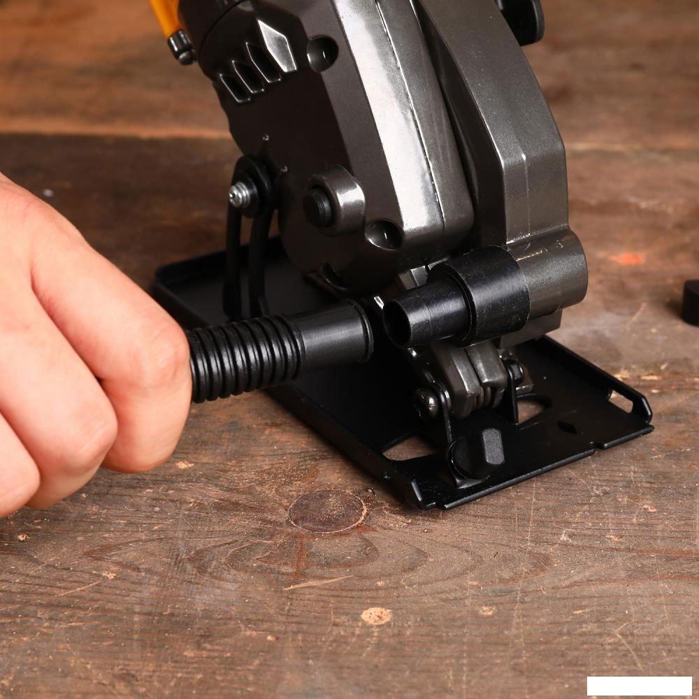 Дисковая погружная пила Deko CS1050-D 083-1103 (кейс)