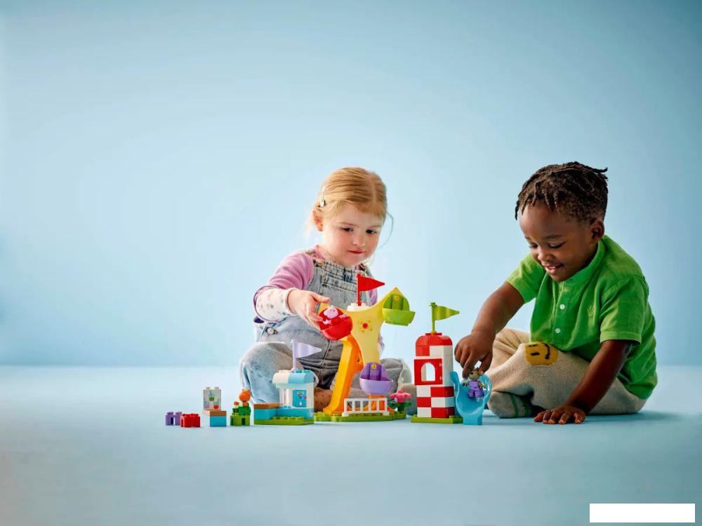 Конструктор LEGO Duplo Ярмарка Пеппы 10453