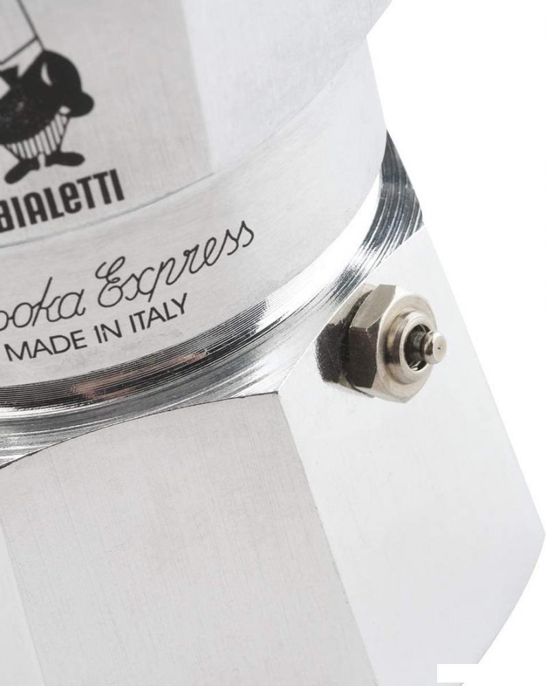 Гейзерная кофеварка Bialetti Moka Express 1167