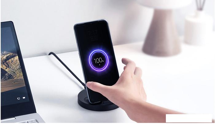 Беспроводное зарядное Xiaomi Mi Vertical Wireless Charger Stand WPC02ZM (международная версия)