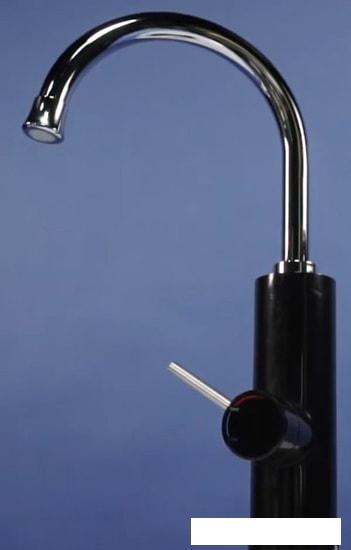 Проточный электрический водонагреватель-кран Electrolux Taptronic (черный)