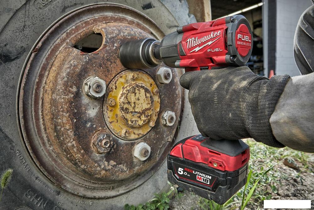 Гайковерт Milwaukee M18 FUEL M18FMTIW2F38-0X 4933479153 (без АКБ, кейс)