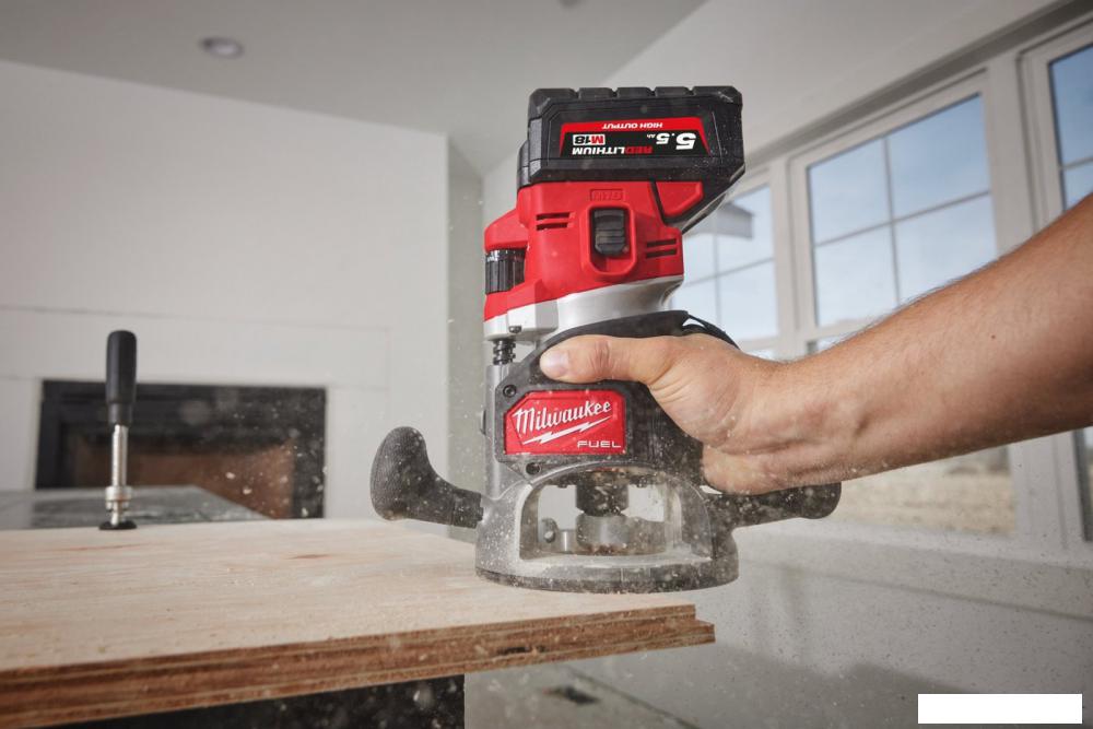 Вертикальный фрезер Milwaukee M18 FR12KIT-0P 4933493305 (без АКБ)
