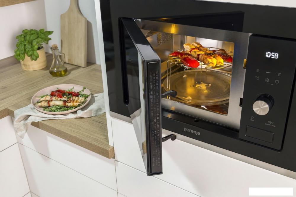 Микроволновая печь Gorenje BM201AG1X