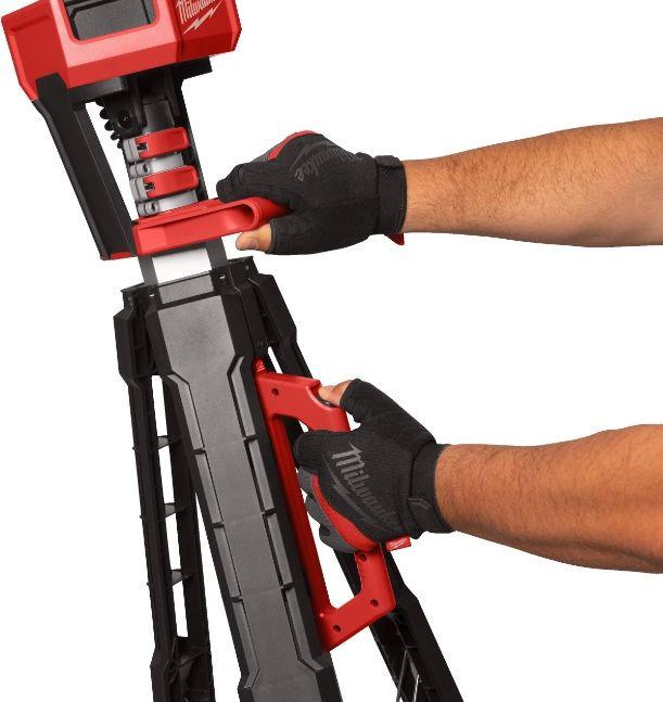 Фонарь Milwaukee M18 SAL2-0 4933492486 (без АКБ)