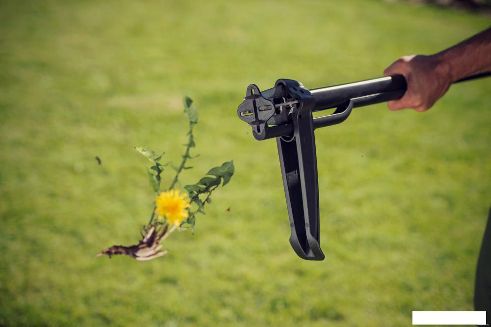 Корнеудалитель Fiskars Xact 1020126