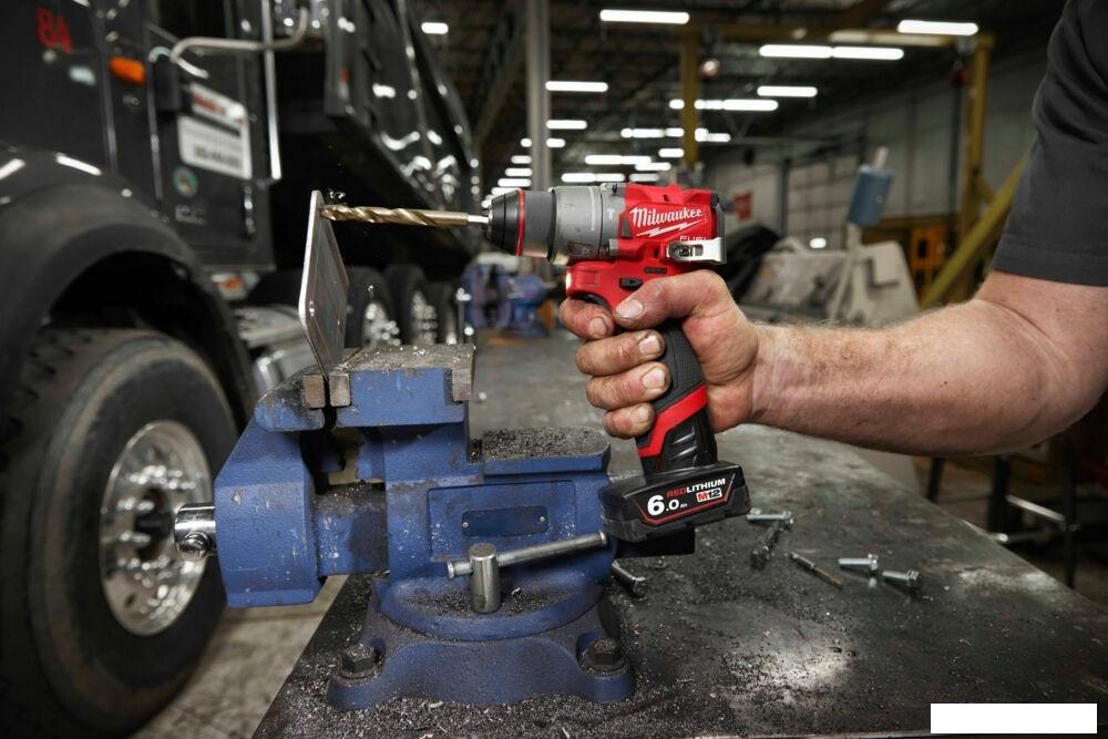 Ударная дрель-шуруповерт Milwaukee M12 FUEL M12FPD2-602X 4933479870 (с 2-мя АКБ 6 Ач, кейс)