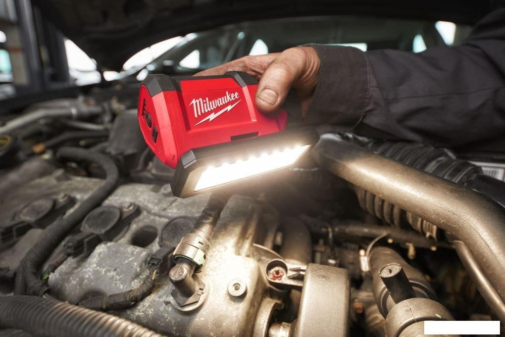 Фонарь Milwaukee M12 PAL-0 4933478226 (без АКБ)