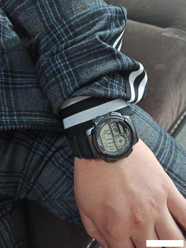 Наручные часы Casio AE-1000W-1A