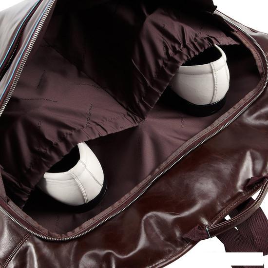Чемоданы и дорожные сумки Piquadro Blue Square Kleidersack PA1617B2/MO Mahogany