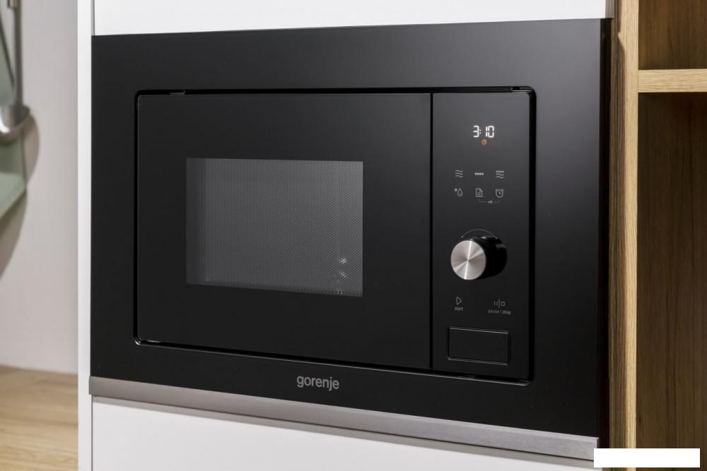 Микроволновая печь Gorenje BM201AG1X