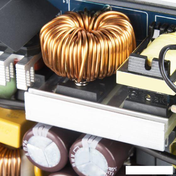 Блоки питания SilverStone GM800-2UG 80 Plus Gold SST-GM800-2UG