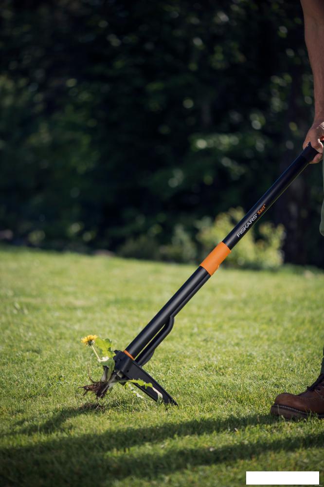 Корнеудалитель Fiskars Xact 1020126