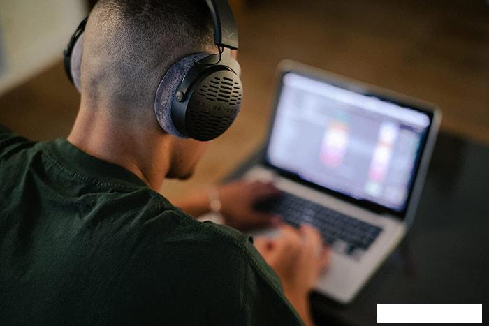 Наушники Beyerdynamic DT 900 Pro X