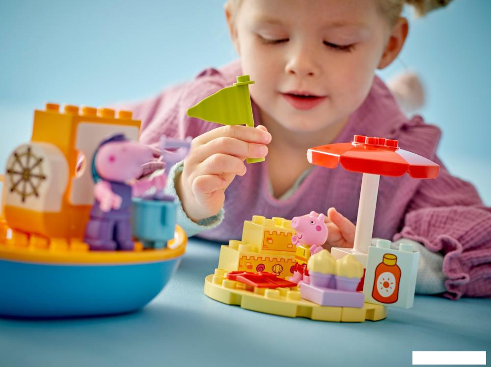 Конструктор LEGO Duplo 10432 Поездка на лодке со Свинкой Пеппой