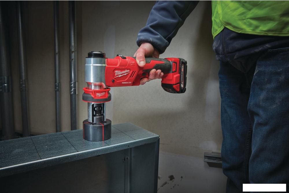 Пробойник Milwaukee M18 HKP-201C Force Logic 4933451202 (с 1-им АКБ, кейс)