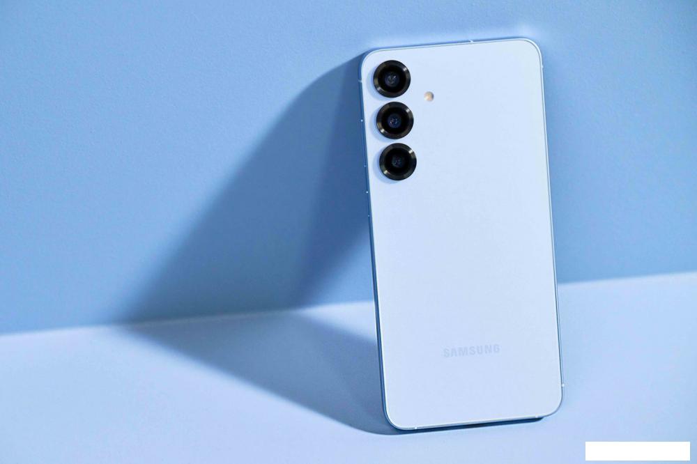 Телефон Samsung Galaxy S25 SM-S931B 12GB/128GB (голубой)