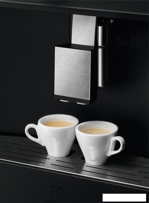 Кофемашина Electrolux EBC85X