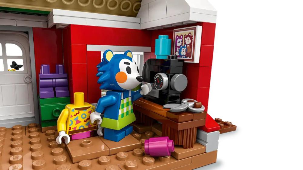 Конструктор LEGO Animal Crossing Магазин одежды сестер Эбл 77055
