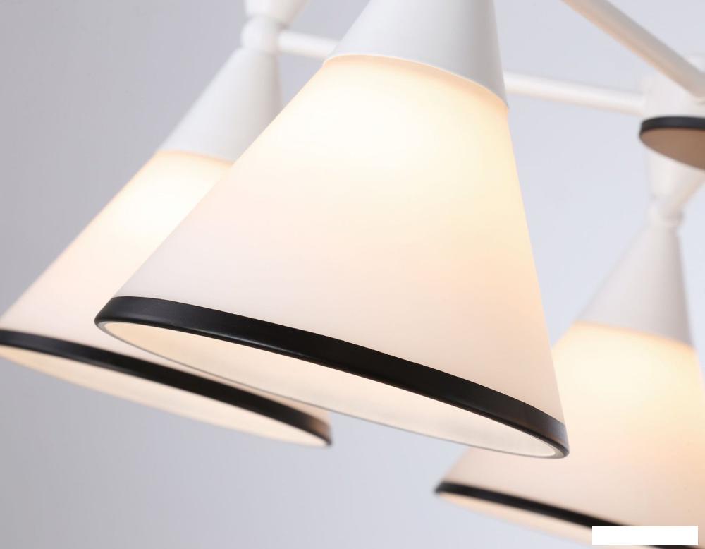Люстра средней высоты Ambrella light Traditional TR3165/5 WH/BK