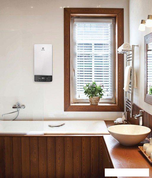 Проточный электрический водонагреватель Electrolux NPX 12-18 Sensomatic Pro