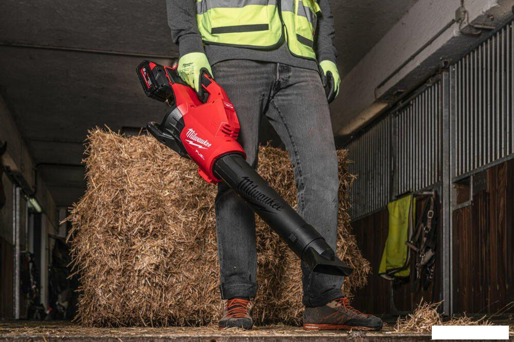 Садовая воздуходувка Milwaukee M18 FUEL M18F2BL-0 4933479987 (без АКБ)
