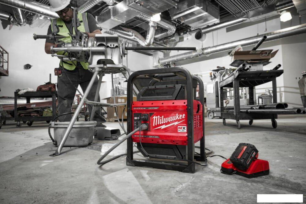 Портативная зарядная станция Milwaukee MX FUEL MXF PS-0 4933493922 (без АКБ)