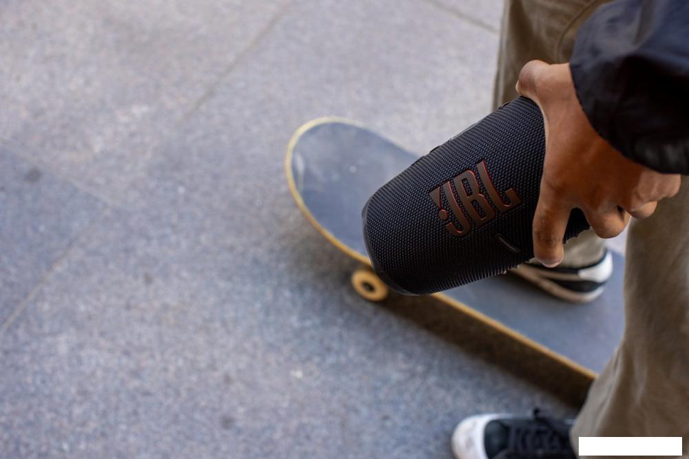 Беспроводная колонка JBL Charge 5 (серый)