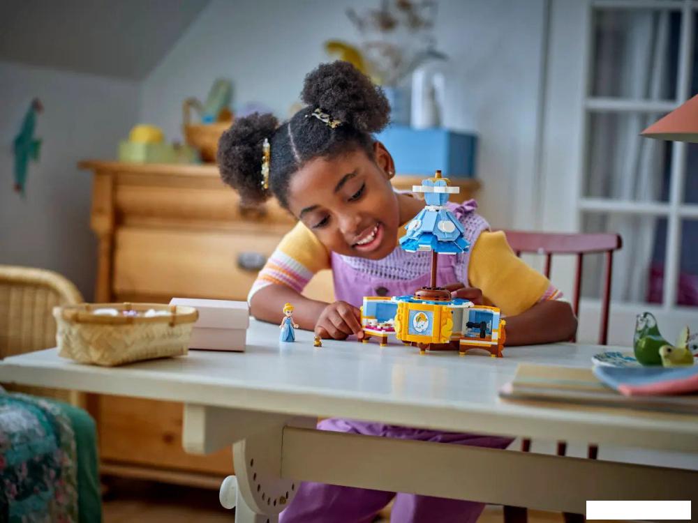 Конструктор LEGO Disney Princess Платье Золушки 43266