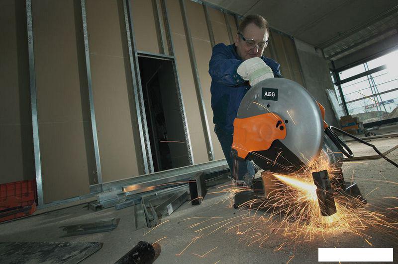 Монтажная (отрезная) пила AEG Powertools SMT 355