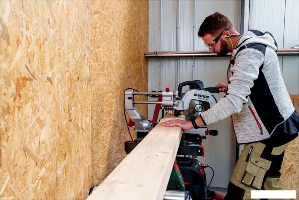 Торцовочная пила Metabo KGSV 254 MC 615254000