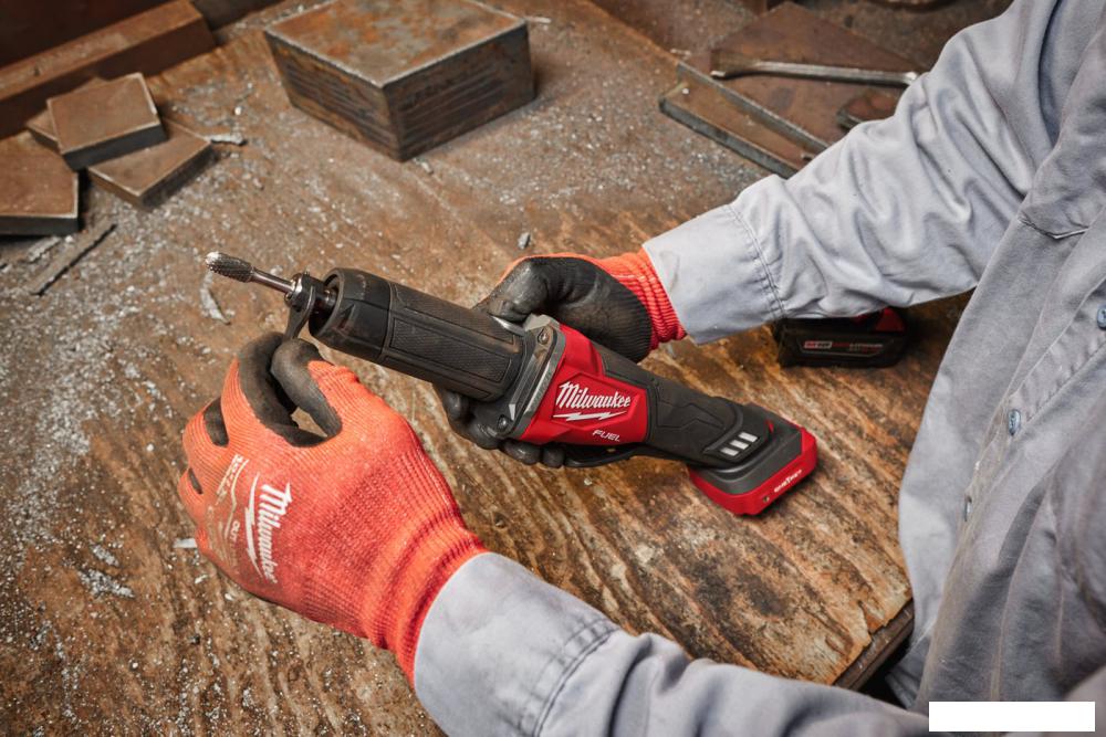 Прямошлифовальная машина Milwaukee M18 FDGROVPDB-0X One-Key Fuel 4933480957 (без АКБ, кейс)