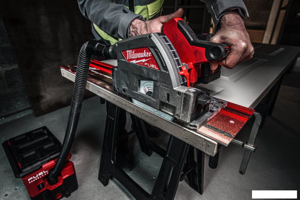 Дисковая погружная  Milwaukee M18 FPS55MC-552P 4933499456 (с 2-мя АКБ, кейс)