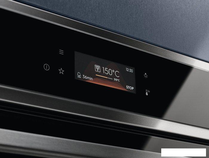 Микроволновая печь Electrolux MealAssist 700 EVM8E09X