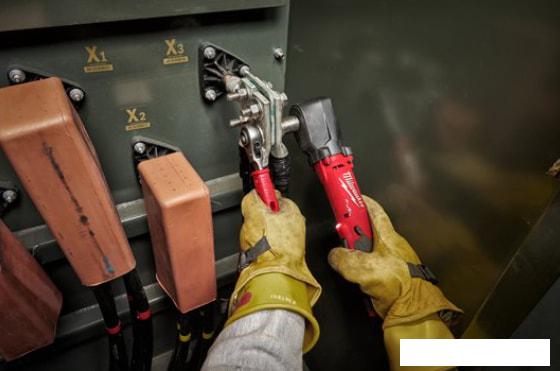 Гайковерт Milwaukee M12 FRAIWF38-0 4933471700 (без АКБ)